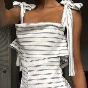 CUTE SUMMER ROMPER W/ TIE UP STRAPS